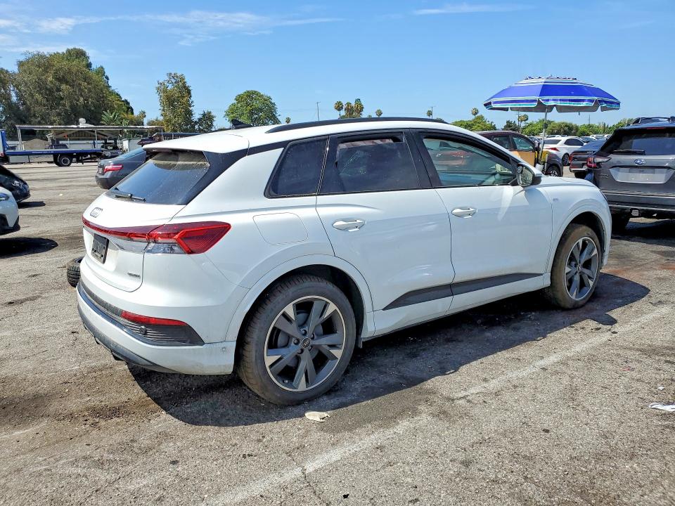 60200366 :رقم المزاد ، WA1LUBFZ6RP044831 vin ، 2024 Audi Q4 E-tron مزاد بيع