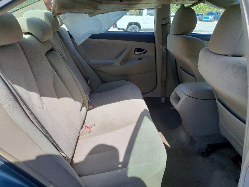 61740046 :رقم المزاد ، 4T1BF3EKXBU672139 vin ، 2011 Toyota Camry مزاد بيع