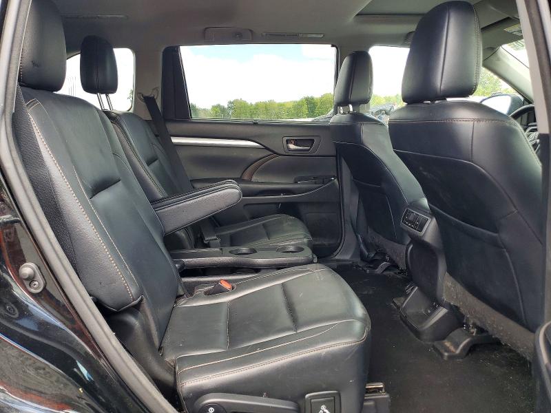 2018 Toyota Highlander მანქანა იყიდება აუქციონზე, vin: 5TDJZRFH6JS548823, აუქციონის ნომერი: 62974976