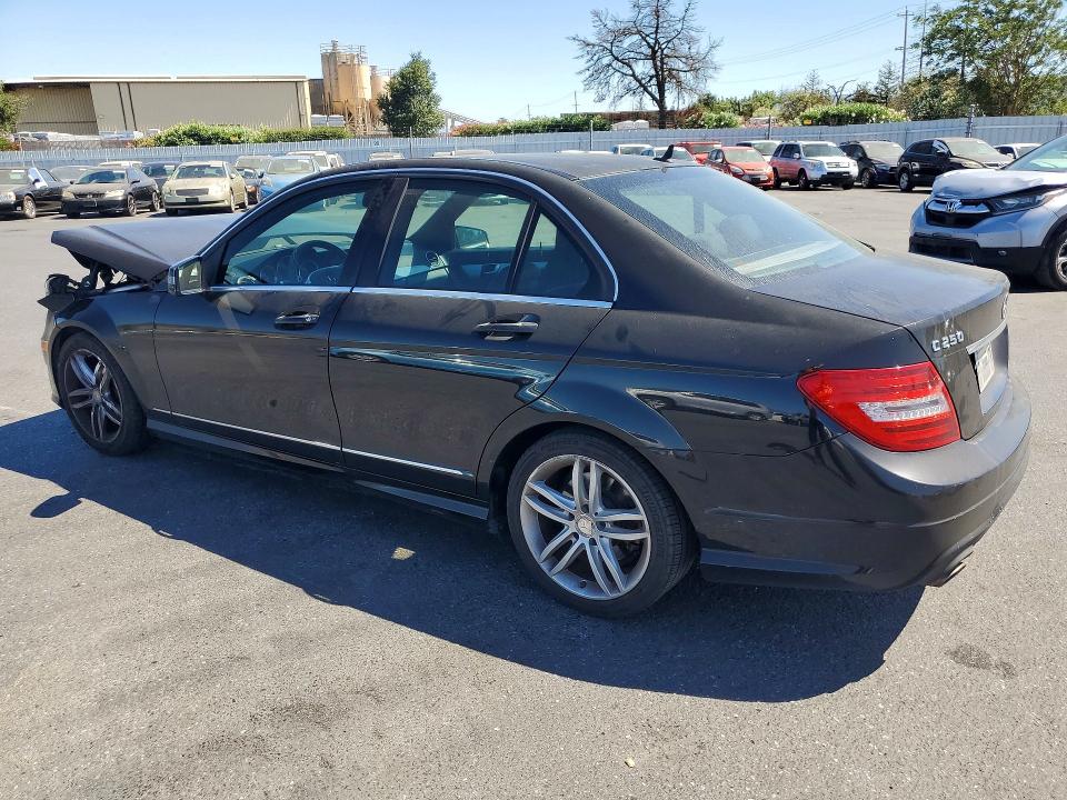 2014 Mercedes-benz C მანქანა იყიდება აუქციონზე, vin: WDDGF4HB8EA945697, აუქციონის ნომერი: 63071706