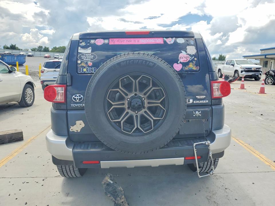 Продаж на аукціоні авто 2010 Toyota Fj Cruiser, vin: JTEBU4BF4AK082273, номер лоту: 61668436