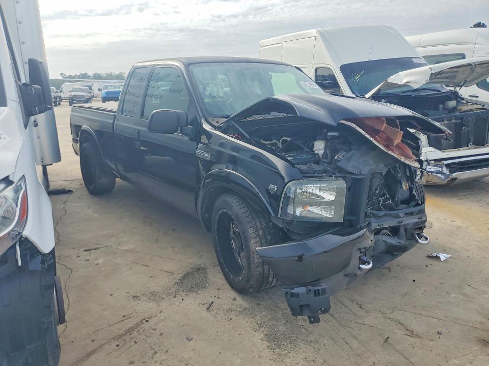 61133616 :رقم المزاد ، 1FTNX20L33EA26042 vin ، 2003 Ford F250 مزاد بيع