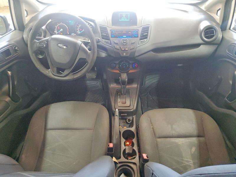 63186396 :رقم المزاد ، 3FADP4AJ5FM135580 vin ، 2015 Ford Fiesta مزاد بيع