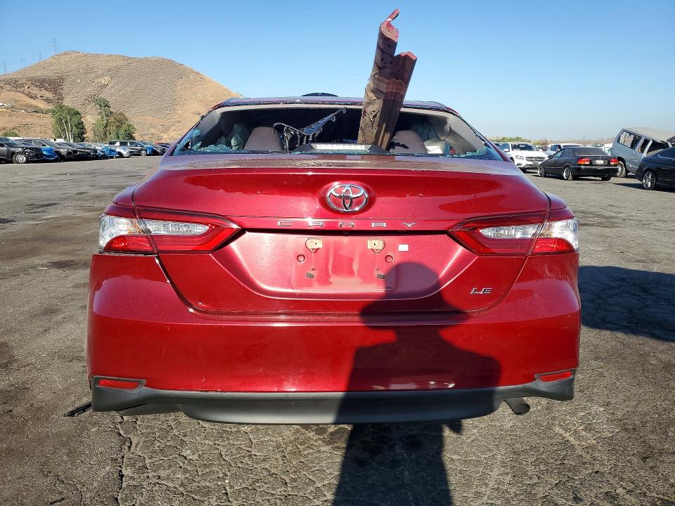Продажа на аукционе авто 2018 Toyota Camry, vin: 4T1B11HK0JU658392, номер лота: 61045846