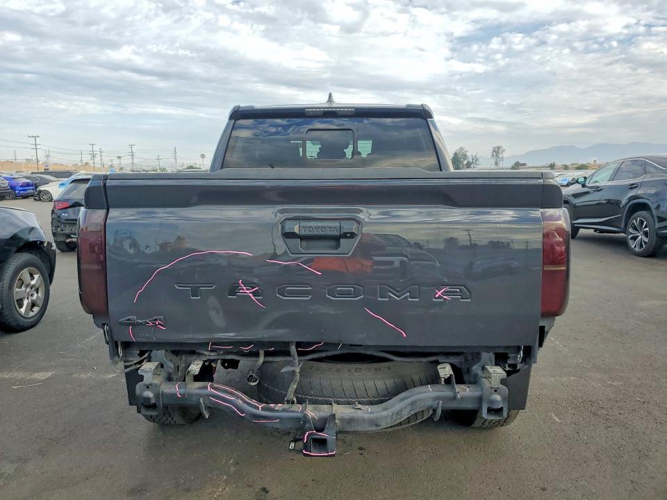 Продажа на аукционе авто 2024 Toyota Tacoma, vin: 3TMLB5JN9RM082044, номер лота: 60863946