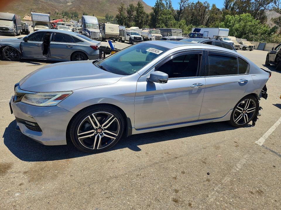 2016 Honda Accord მანქანა იყიდება აუქციონზე, vin: 1HGCR3F90GA026596, აუქციონის ნომერი: 62083926