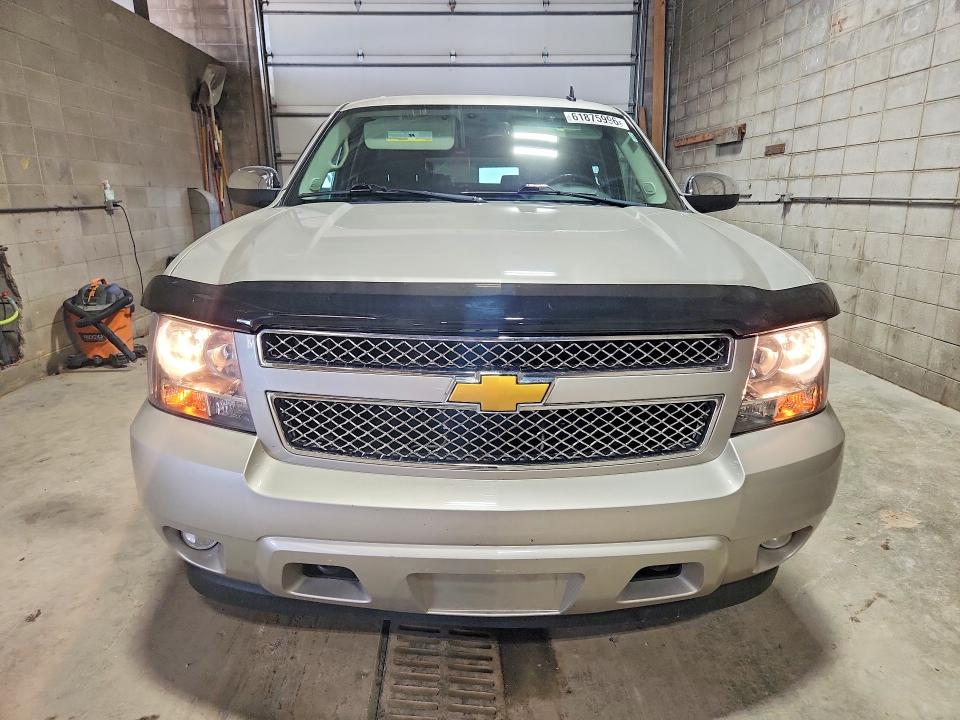 Продаж на аукціоні авто 2009 Chevrolet Suburban, vin: 1GNFK36319R206113, номер лоту: 61875996