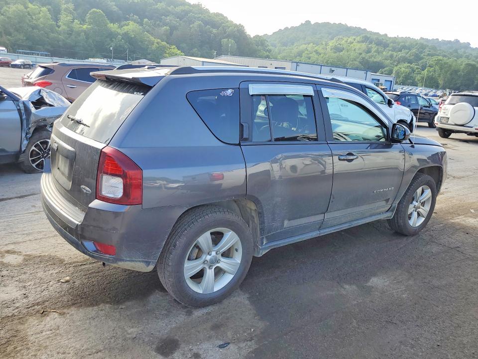 79136065 :رقم المزاد ، 1C4NJDEB4FD121359 vin ، 2015 Jeep Compass مزاد بيع