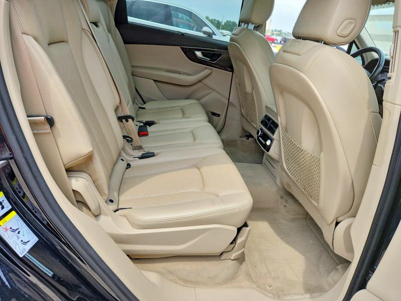 61882756 :رقم المزاد ، WA1VAAF76HD056701 vin ، 2017 Audi Q7 مزاد بيع
