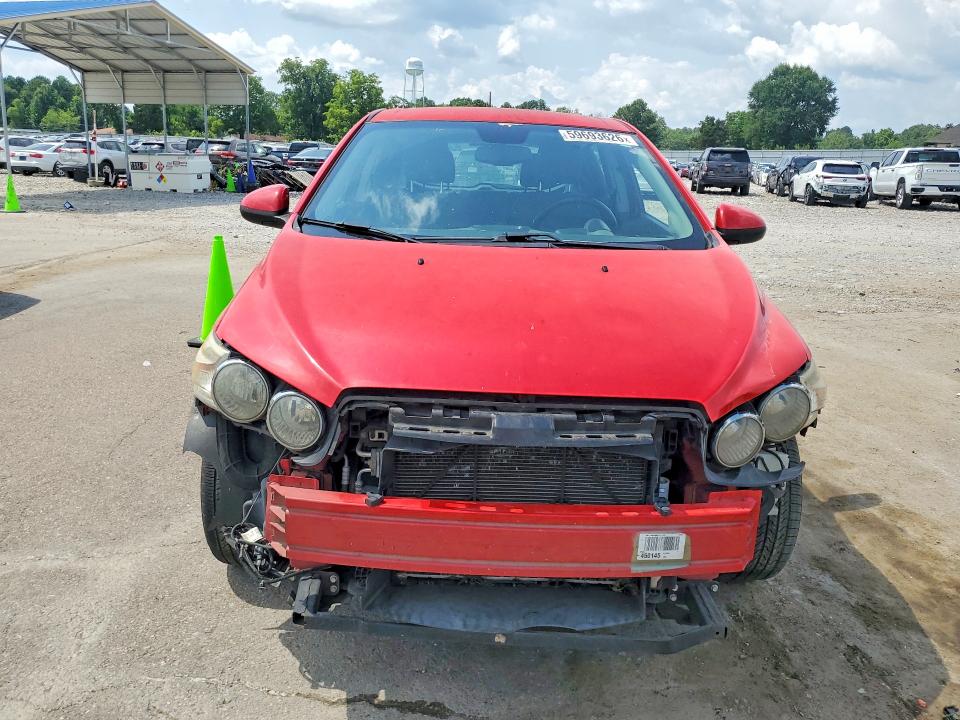 2015 Chevrolet Sonic მანქანა იყიდება აუქციონზე, vin: 1G1JC6SH8F4111858, აუქციონის ნომერი: 59693626