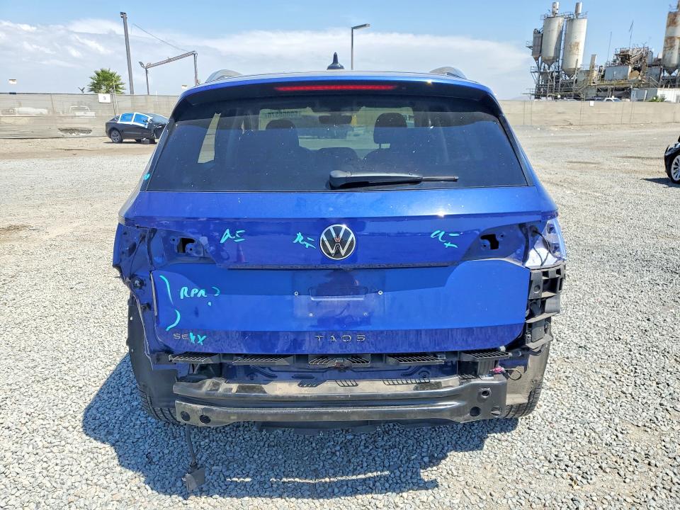 Продаж на аукціоні авто 2022 Volkswagen Taos, vin: 3VVLX7B24NM061115, номер лоту: 60868576