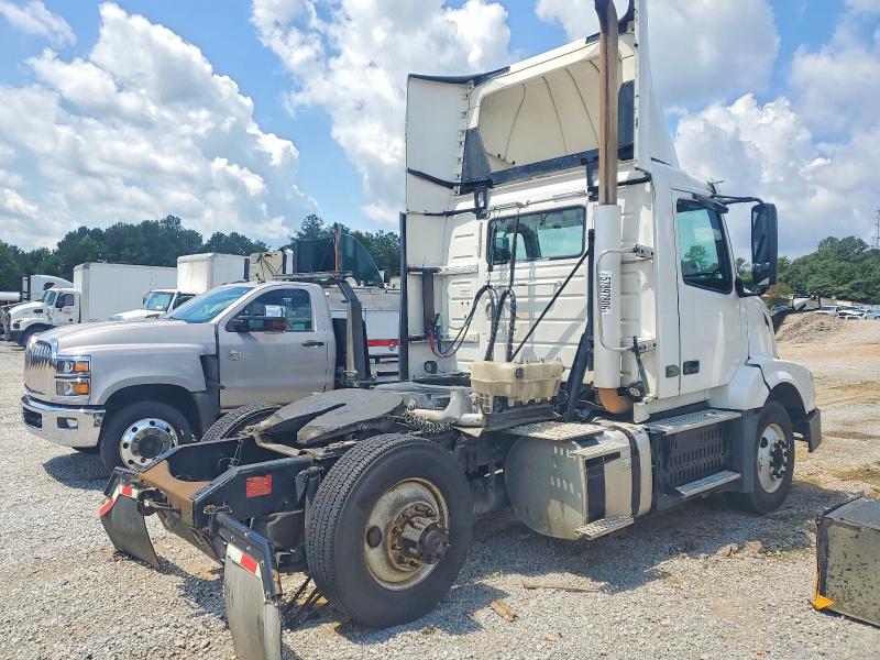 Продаж на аукціоні авто 2017 Volvo Vnl, vin: 4V4N39TG9HN988022, номер лоту: 57897806