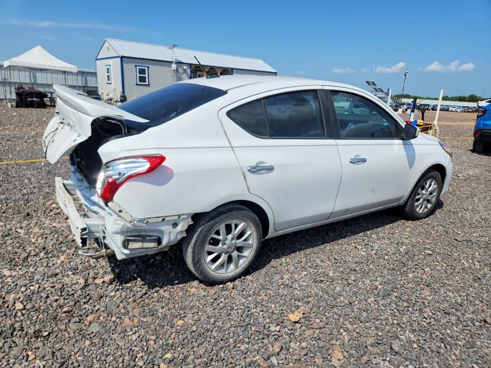 2018 Nissan Versa მანქანა იყიდება აუქციონზე, vin: 3N1CN7AP7JL876252, აუქციონის ნომერი: 62088586