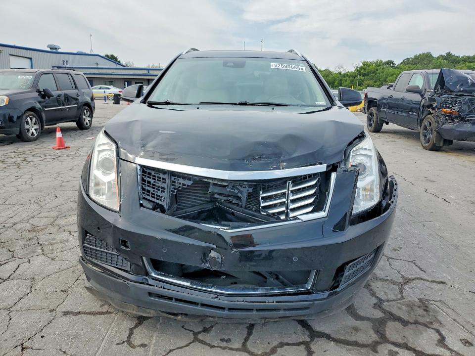 62590686 :رقم المزاد ، 3GYFNEE39GS570555 vin ، 2016 Cadillac Srx مزاد بيع