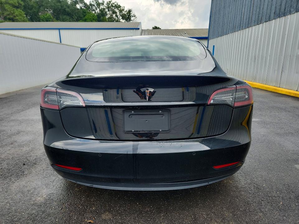 60488536 :رقم المزاد ، 5YJ3E1EA9NF187673 vin ، 2022 Tesla Model 3 مزاد بيع