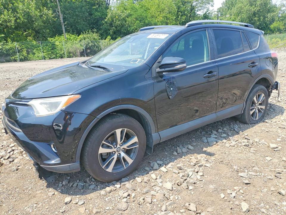 2018 Toyota Rav4 მანქანა იყიდება აუქციონზე, vin: 2T3RFREV4JW782203, აუქციონის ნომერი: 61013266