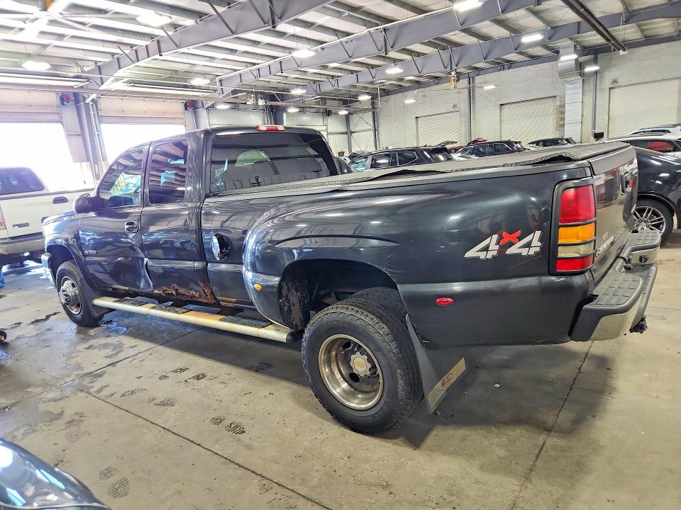 2004 Chevrolet Silverado მანქანა იყიდება აუქციონზე, vin: 1GCJK39U14E247008, აუქციონის ნომერი: 60691606
