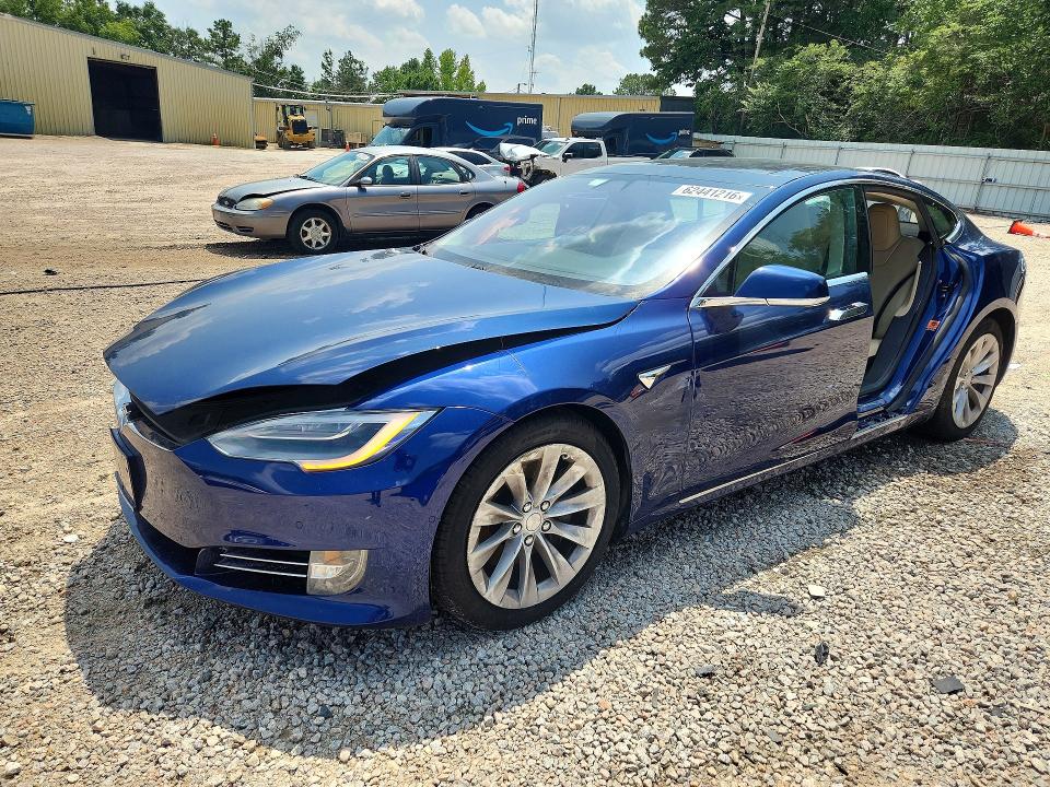 62441216 :رقم المزاد ، 5YJSA1E20GF168125 vin ، 2016 Tesla Model S مزاد بيع