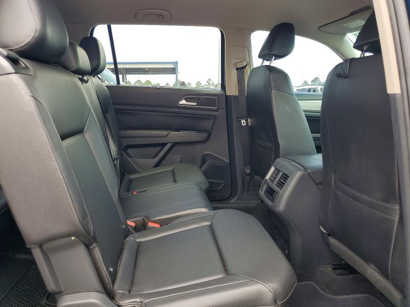 60008346 :رقم المزاد ، 1V2CR2CA8JC545400 vin ، 2018 Volkswagen Atlas مزاد بيع