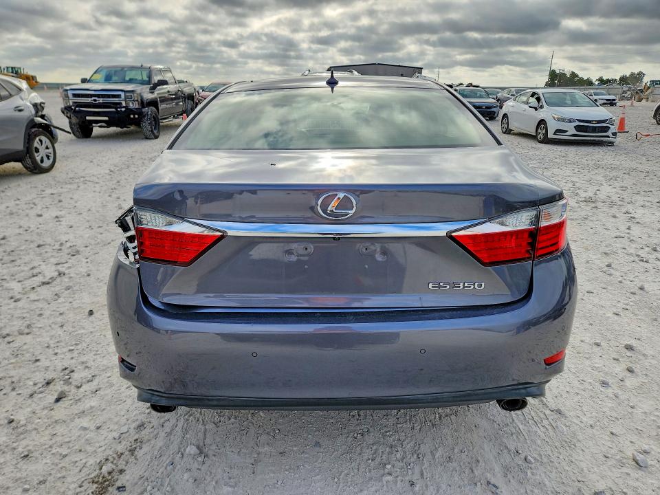 62670886 :رقم المزاد ، JTHBK1GG0D2045332 vin ، 2013 Lexus Es مزاد بيع
