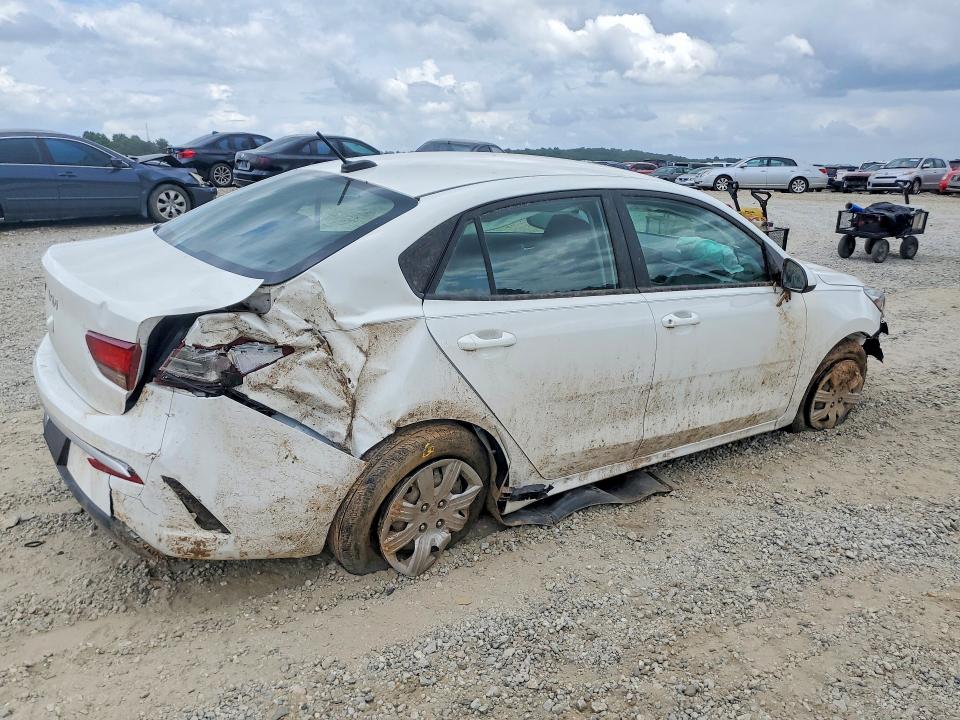62438036 :رقم المزاد ، 3KPA24AD8NE434172 vin ، 2022 Kia Rio مزاد بيع