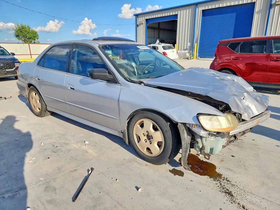 2002 Honda Accord მანქანა იყიდება აუქციონზე, vin: 1HGCG16552A055768, აუქციონის ნომერი: 60446786
