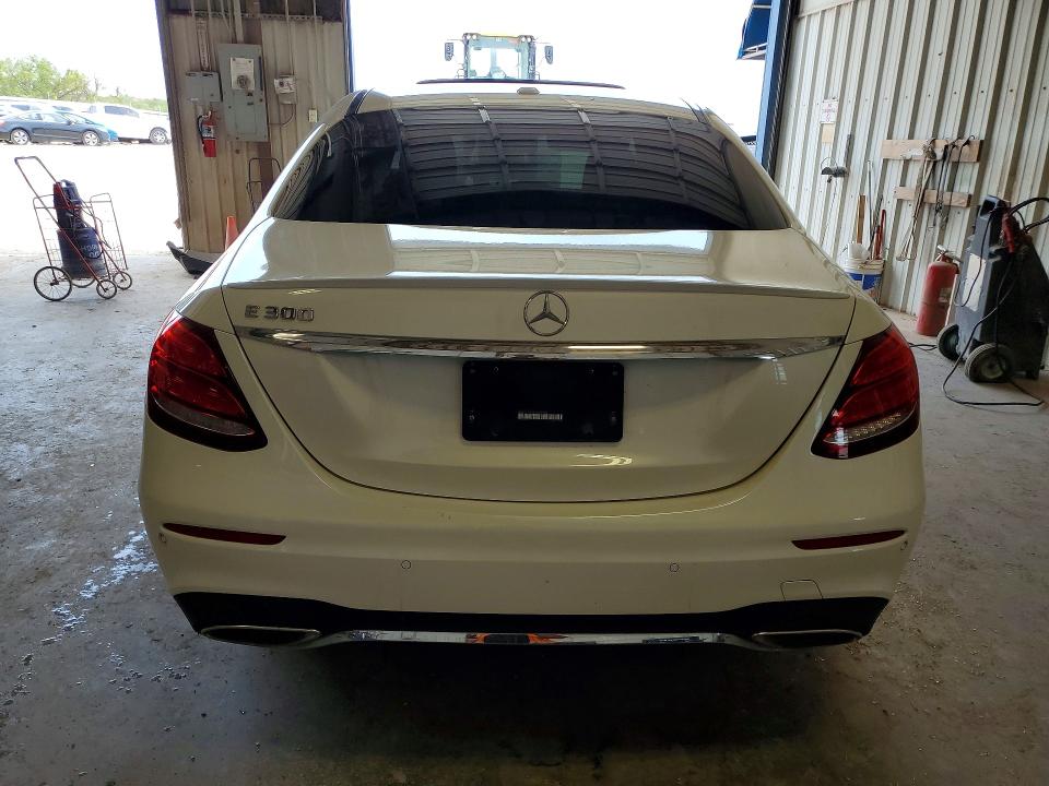 61333326 :رقم المزاد ، WDDZF4JB3HA049265 vin ، 2017 Mercedes-benz E مزاد بيع