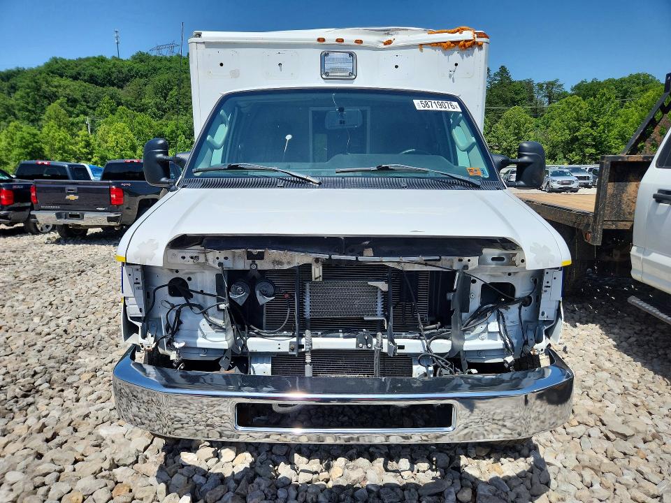 2018 Ford Econoline მანქანა იყიდება აუქციონზე, vin: 1FDWE3FS3JDC23127, აუქციონის ნომერი: 58719076