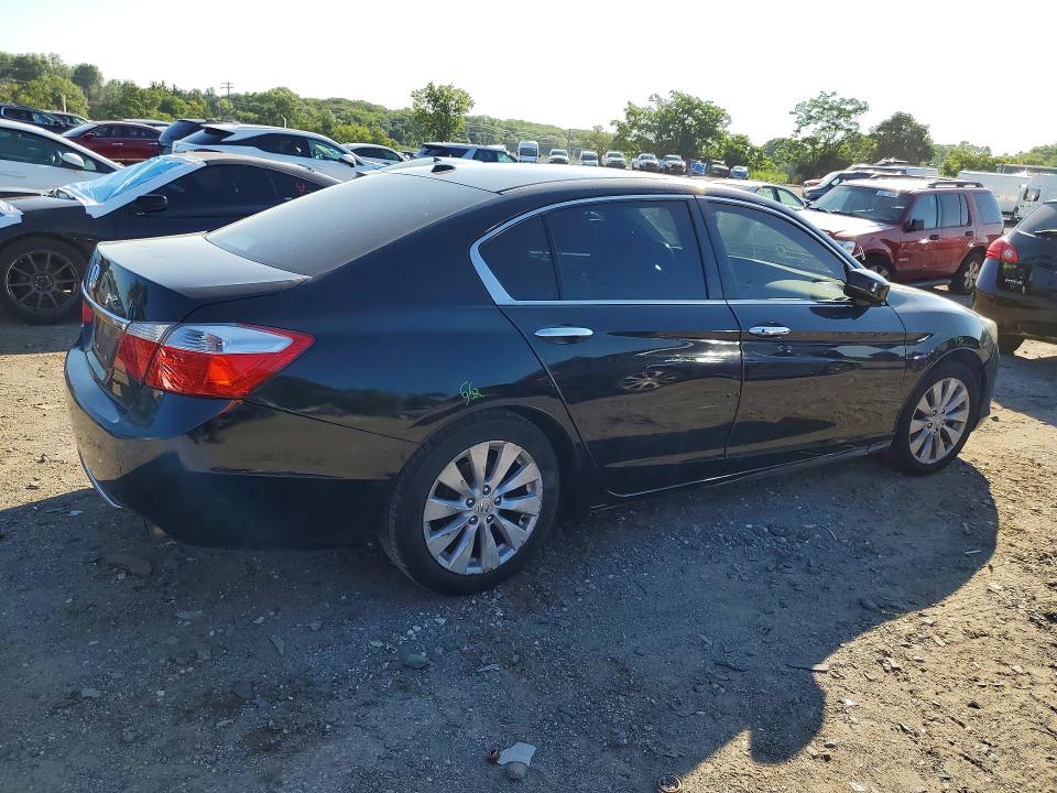 63234326 :رقم المزاد ، 1HGCR2F86FA020351 vin ، 2015 Honda Accord مزاد بيع