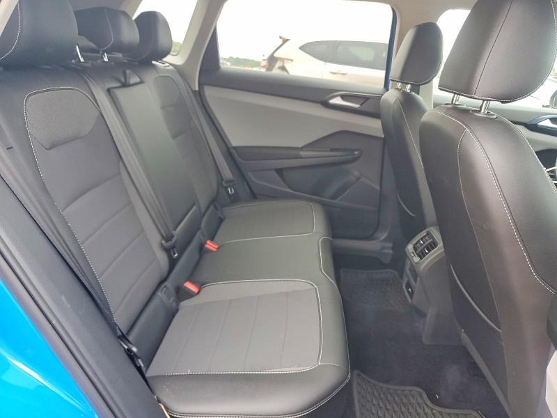 60750636 :رقم المزاد ، 3VVSX7B27PM327595 vin ، 2023 Volkswagen Taos مزاد بيع