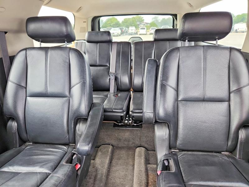 62600516 :رقم المزاد ، 3GNFC16097G158736 vin ، 2007 Chevrolet Suburban مزاد بيع