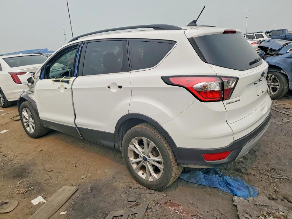 Продаж на аукціоні авто 2018 Ford Escape, vin: 1FMCU9GD2JUB23061, номер лоту: 61012026