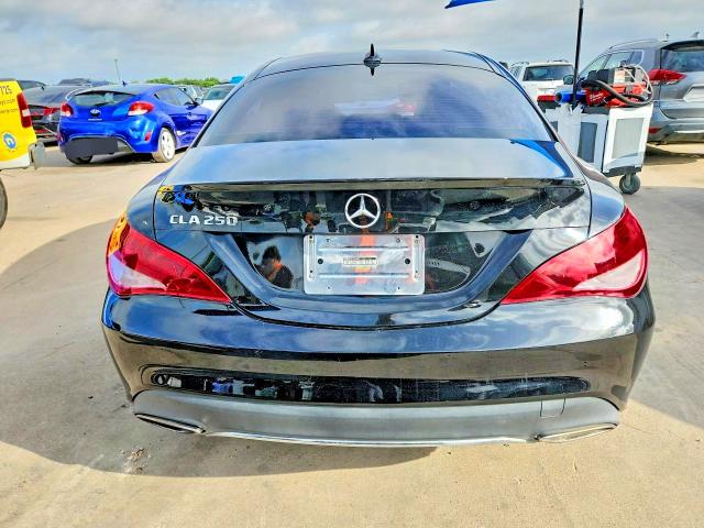 61484926 :رقم المزاد ، WDDSJ4EB8HN421122 vin ، 2017 Mercedes-benz Cla مزاد بيع