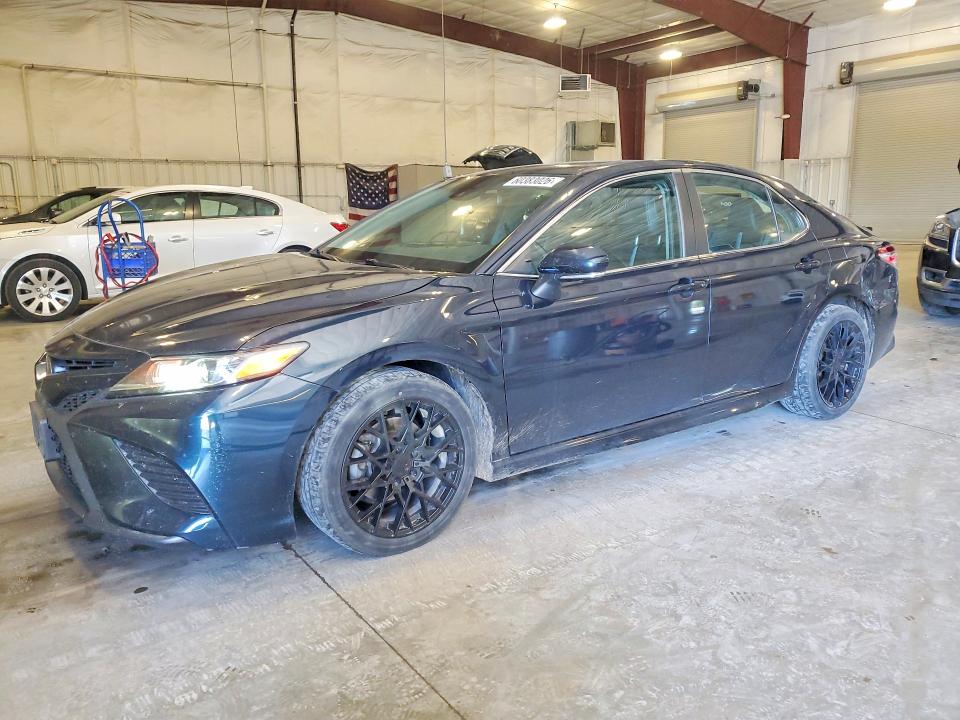 60383026 :رقم المزاد ، 4T1J11BKXLU004538 vin ، 2020 Toyota Camry مزاد بيع