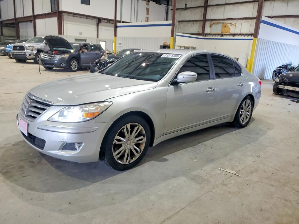 61315306 :رقم المزاد ، KMHGC4DE8AU093987 vin ، 2010 Hyundai Genesis مزاد بيع