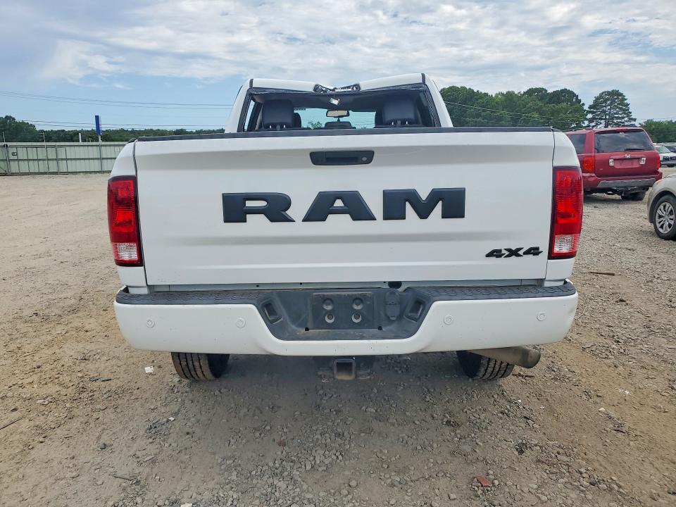 60657746 :رقم المزاد ، 3C6UR5DJ3HG683592 vin ، 2017 Ram 2500 مزاد بيع