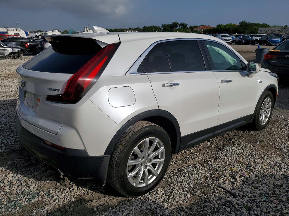 60186206 :رقم المزاد ، 1GYAZAR48KF109015 vin ، 2019 Cadillac Xt4 مزاد بيع