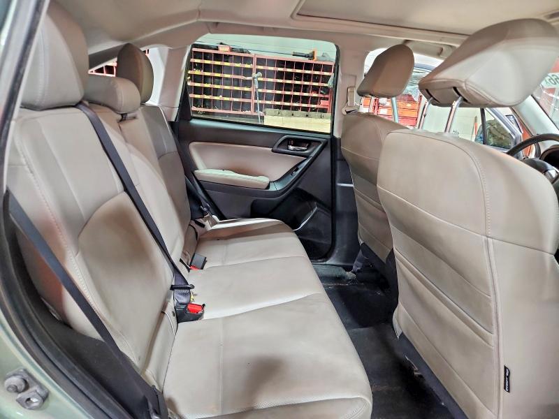 61565166 :رقم المزاد ، JF2SJAHCXFH521801 vin ، 2015 Subaru Forester مزاد بيع