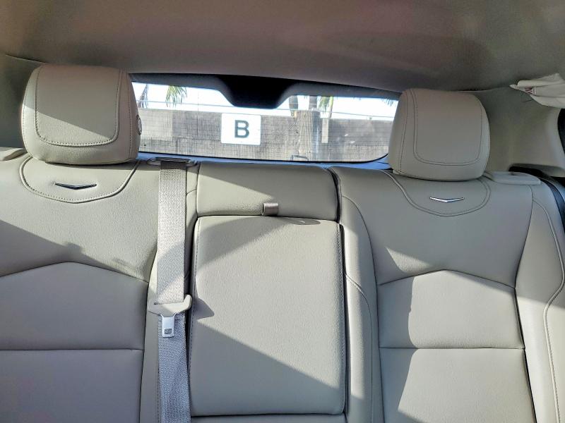 60186206 :رقم المزاد ، 1GYAZAR48KF109015 vin ، 2019 Cadillac Xt4 مزاد بيع