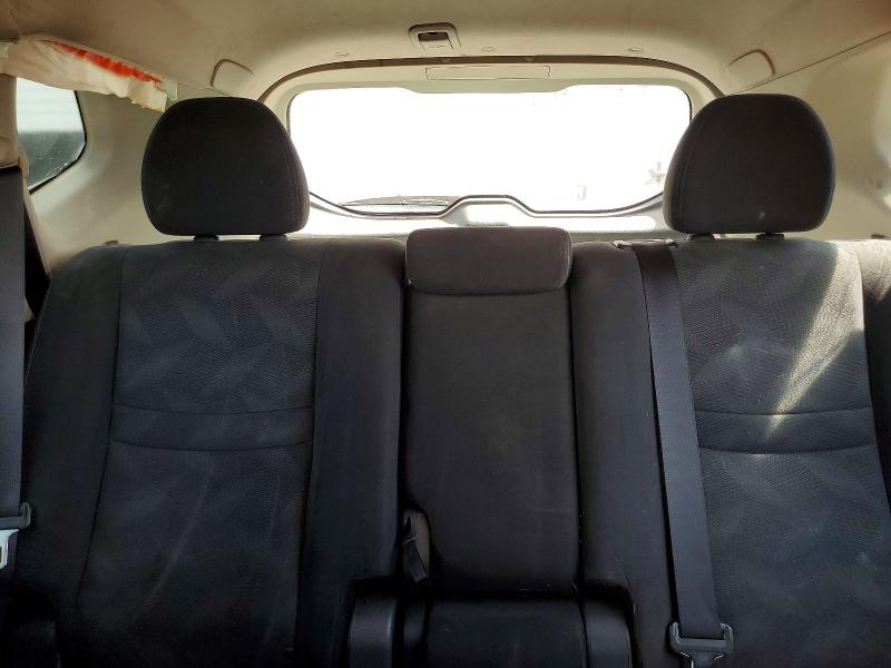 60401306 :رقم المزاد ، KNMAT2MT7FP501852 vin ، 2015 Nissan Rogue مزاد بيع