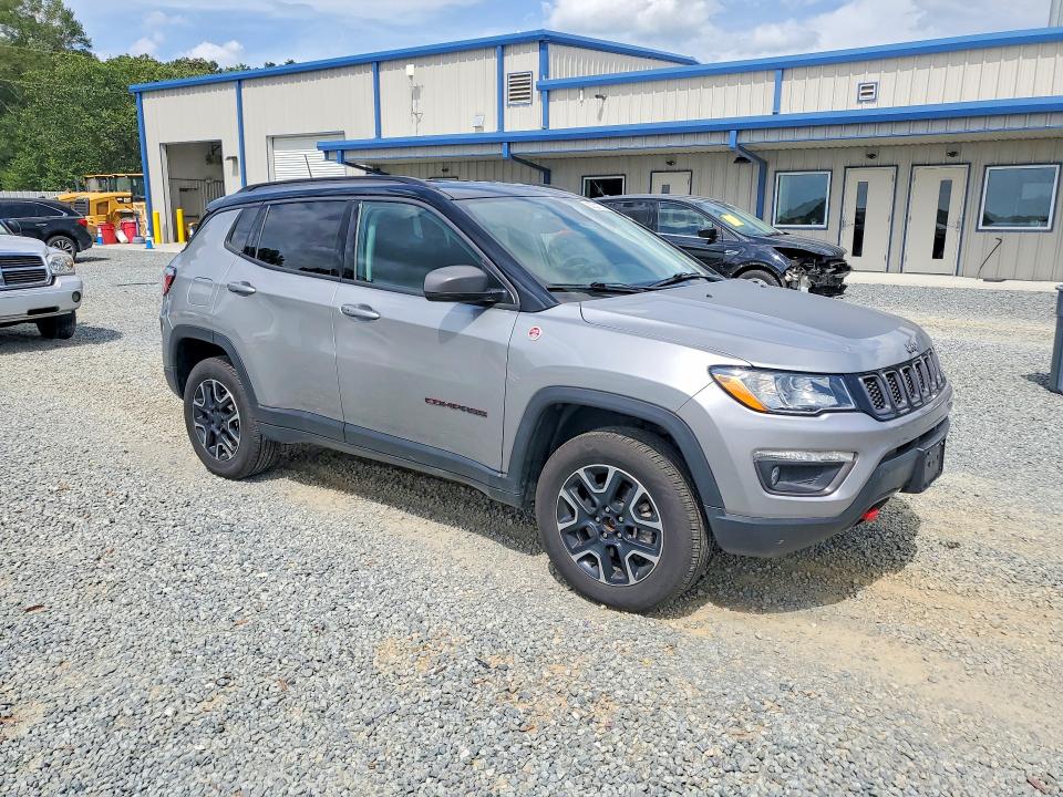 62021226 :رقم المزاد ، 3C4NJDDB3KT747376 vin ، 2019 Jeep Compass مزاد بيع