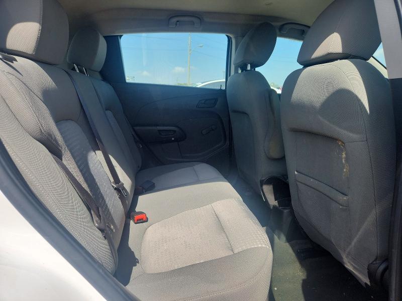 59137136 :رقم المزاد ، 1G1JG6SH1H4143221 vin ، 2017 Chevrolet Sonic مزاد بيع