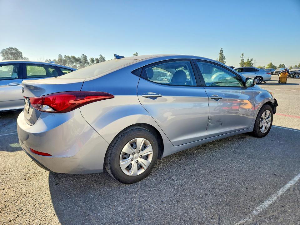 2016 Hyundai Elantra მანქანა იყიდება აუქციონზე, vin: 5NPDH4AE5GH717700, აუქციონის ნომერი: 60083566