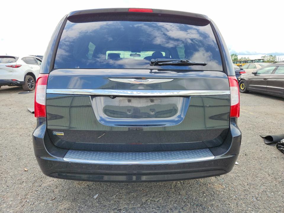 2014 Chrysler Town & Country მანქანა იყიდება აუქციონზე, vin: 2C4RC1BG1ER348062, აუქციონის ნომერი: 63125076