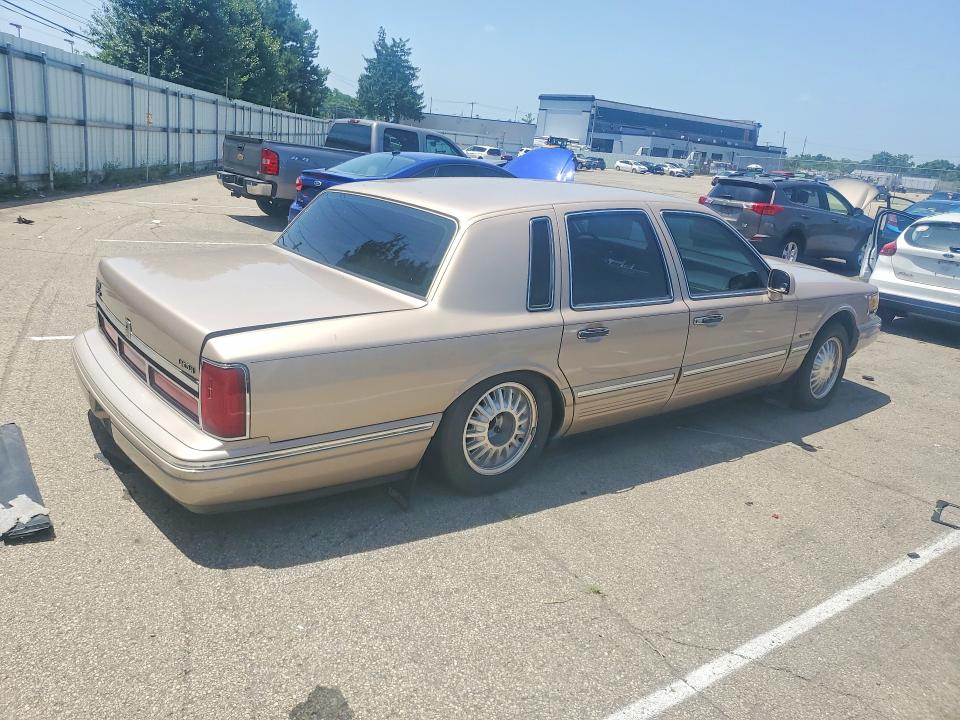 1997 Lincoln Town Car მანქანა იყიდება აუქციონზე, vin: 1LNLM82W7VY646559, აუქციონის ნომერი: 59635996