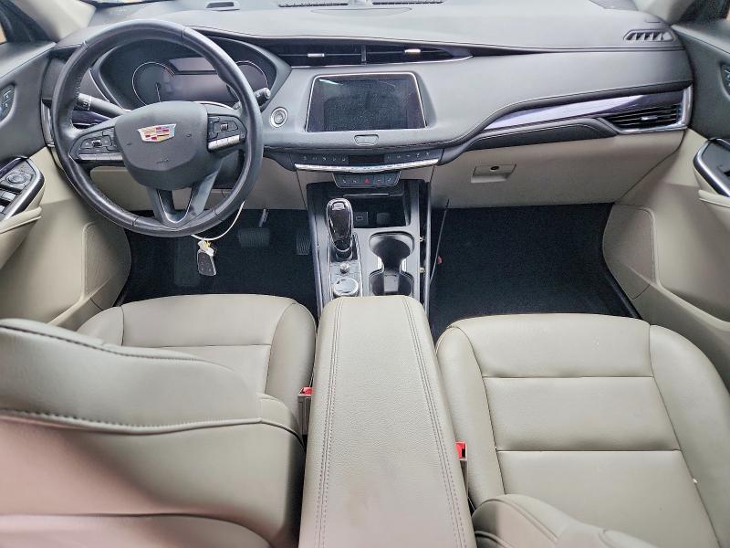 61520946 :رقم المزاد ، 1GYFZBR43PF103433 vin ، 2023 Cadillac Xt4 مزاد بيع