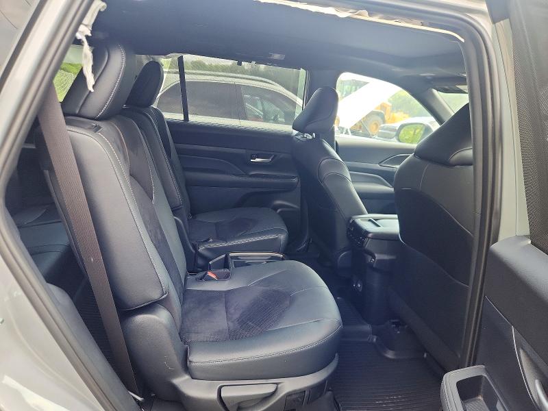 2026 Toyota Grand Highlander Hybrid მანქანა იყიდება აუქციონზე, vin: 5TDADAB54TS041305, აუქციონის ნომერი: 62844426