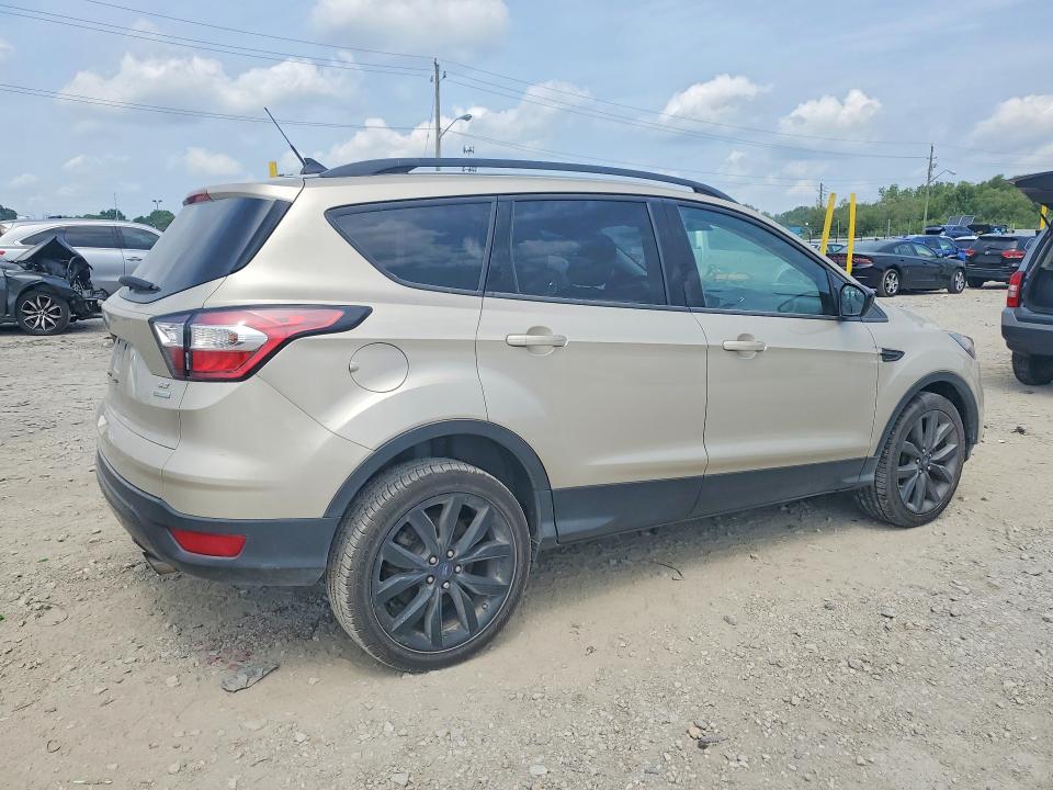 Продажа на аукционе авто 2018 Ford Escape, vin: 1FMCU0GD2JUD02714, номер лота: 60015546
