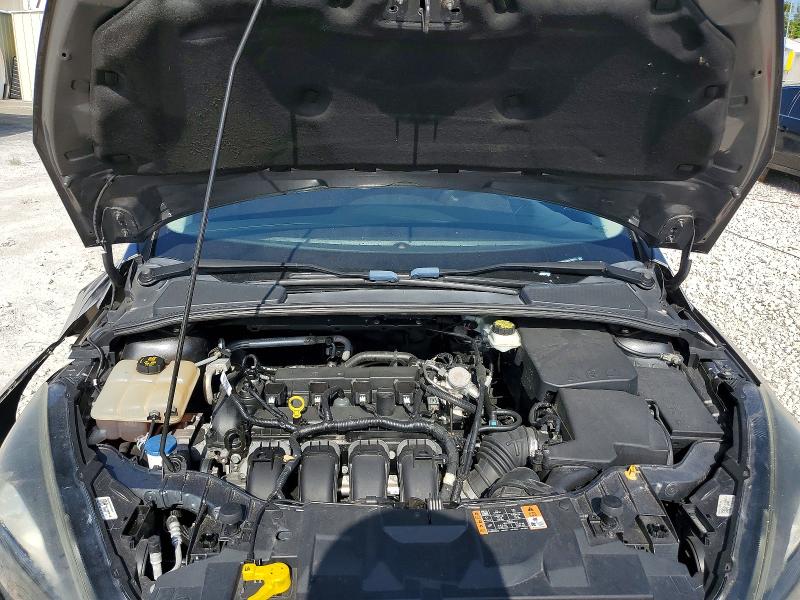 61964836 :رقم المزاد ، 1FADP3H28JL215541 vin ، 2018 Ford Focus مزاد بيع