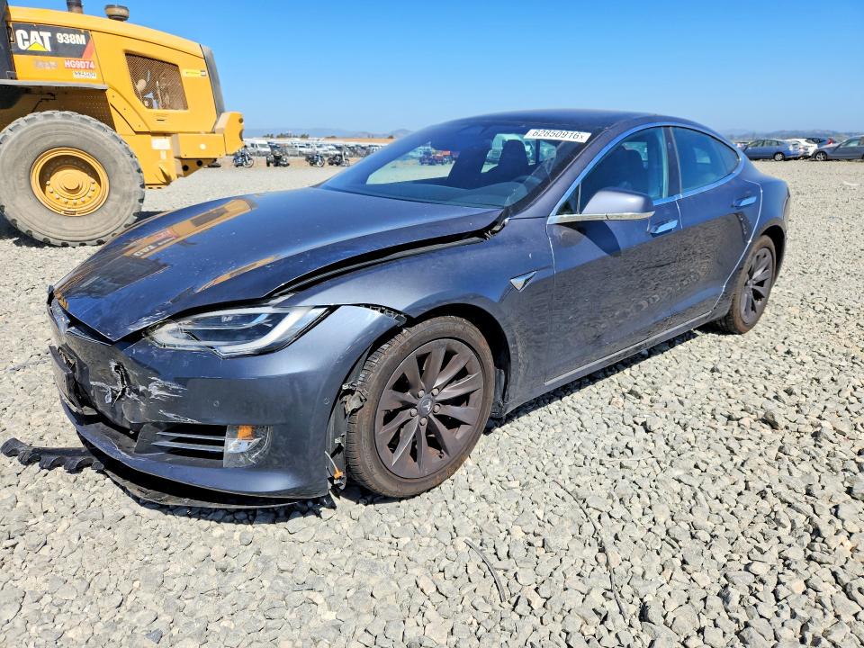 Auction sale of the 2019 Tesla Model S, vin: 5YJSA1E28KF305580, lot number: 62850916